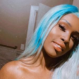 Meet your Posher, Demika